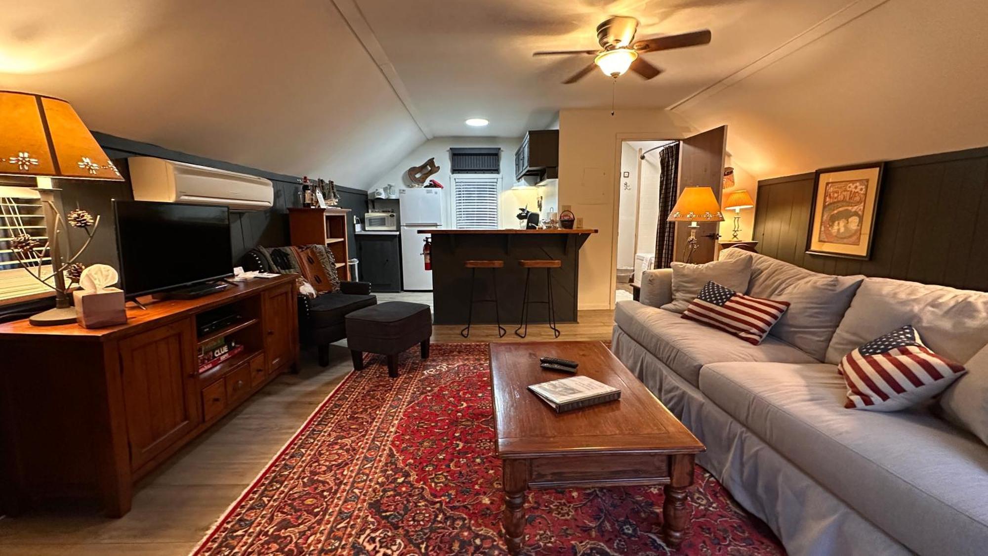 Phineas Swann Inn & Spa Montgomery Center Экстерьер фото